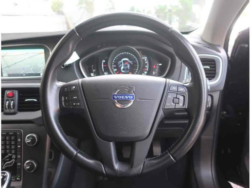 V40
