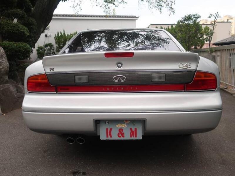 INFINITI Q45