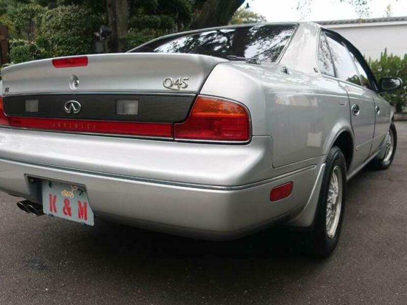 INFINITI Q45