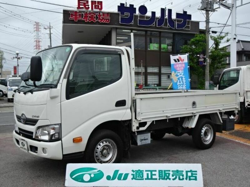 TOYOTA DYNA