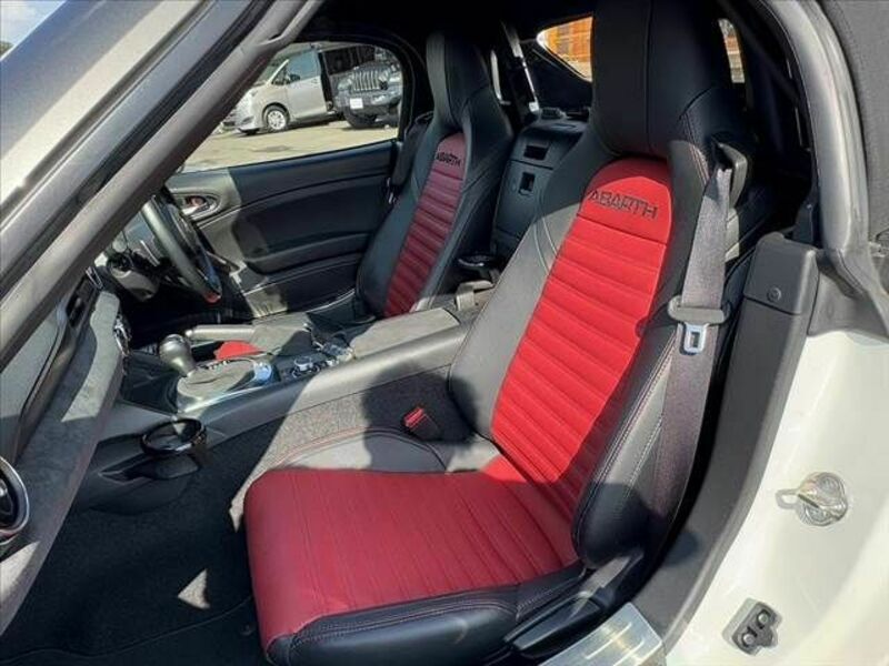 ABARTH 124 SPIDER