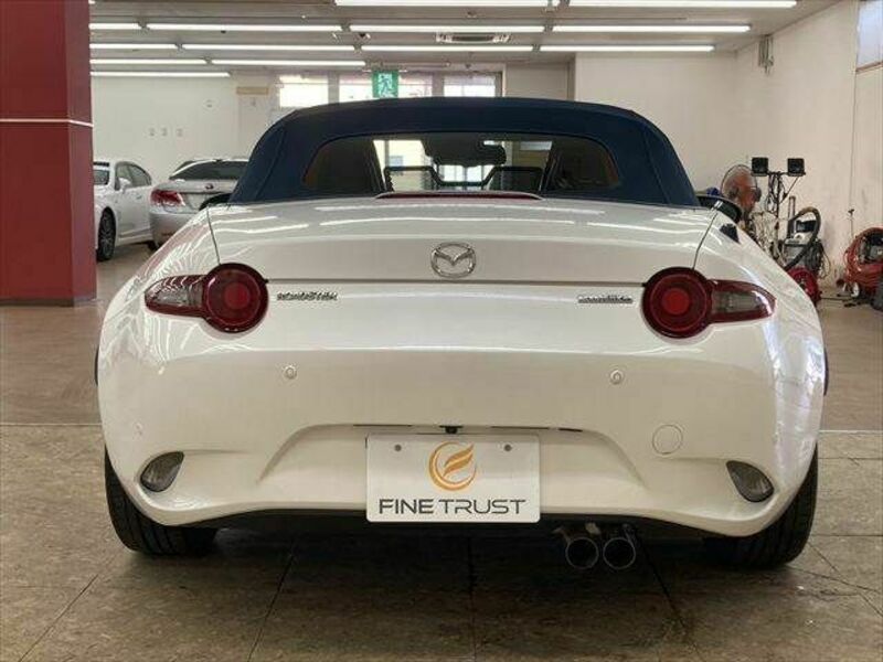 ROADSTER
