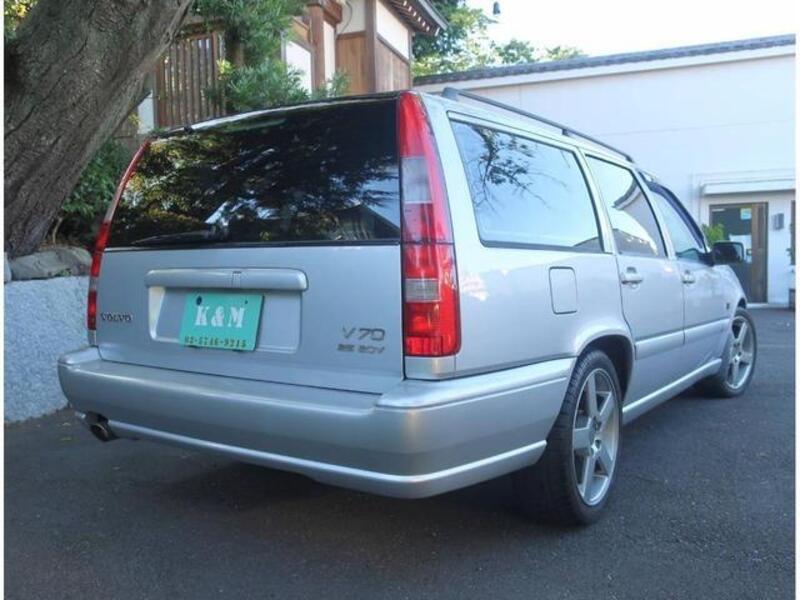 V70