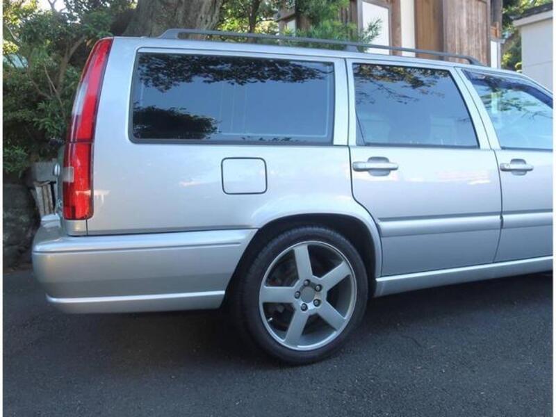 V70