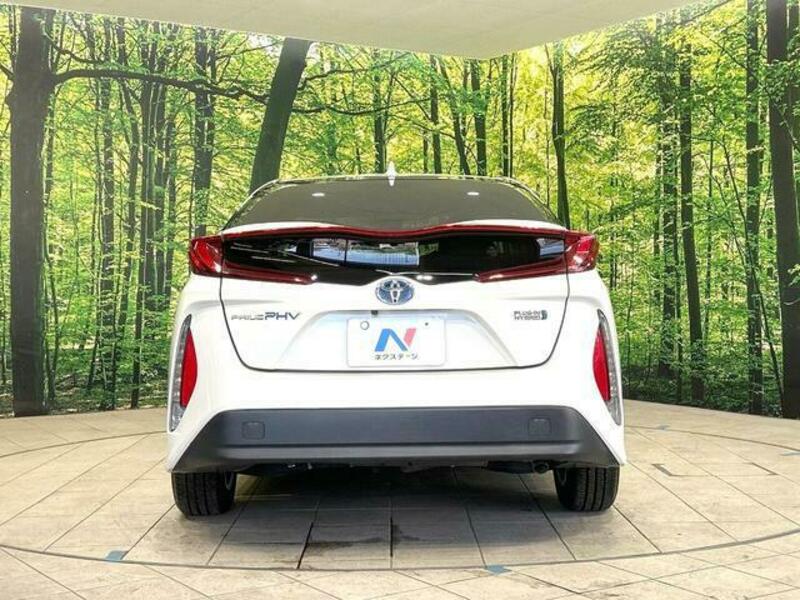 PRIUS PHV