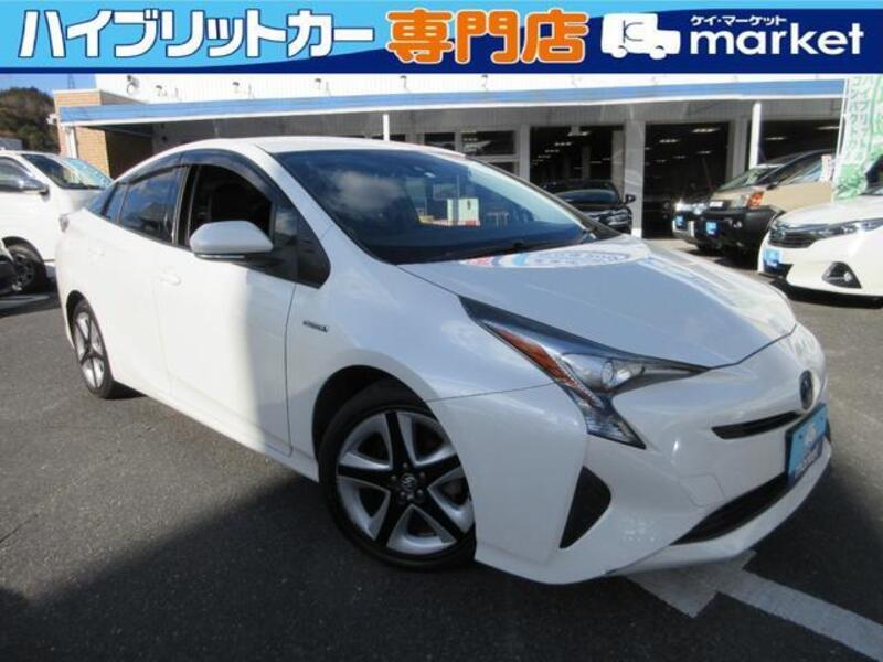 TOYOTA PRIUS
