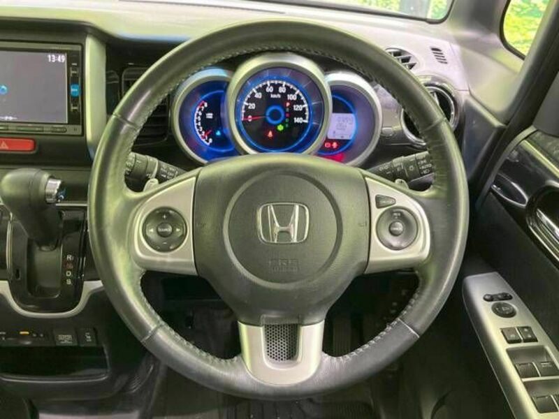 N BOX CUSTOM