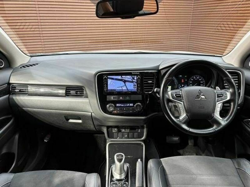 OUTLANDER PHEV
