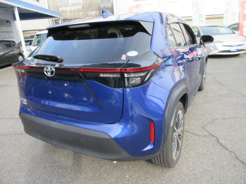 YARIS CROSS