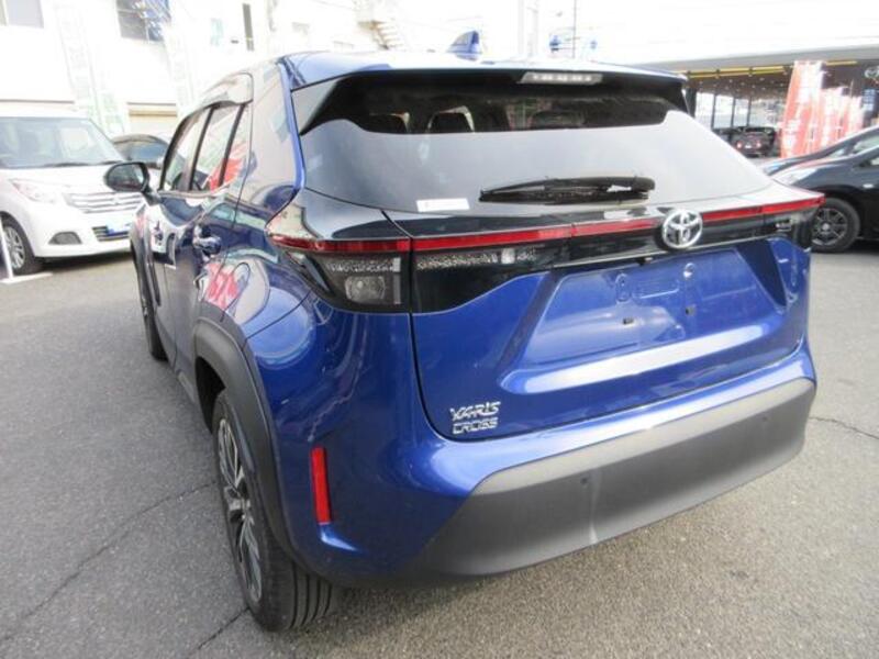 YARIS CROSS