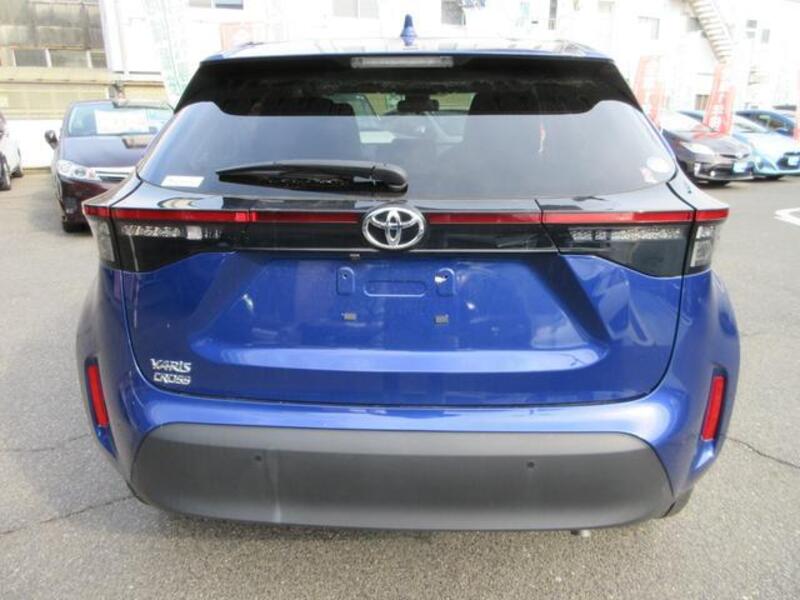YARIS CROSS