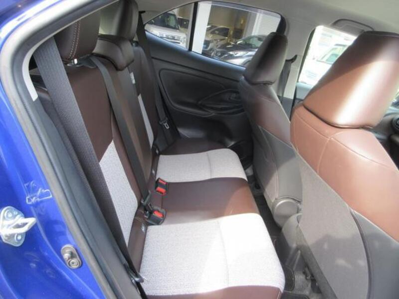 YARIS CROSS