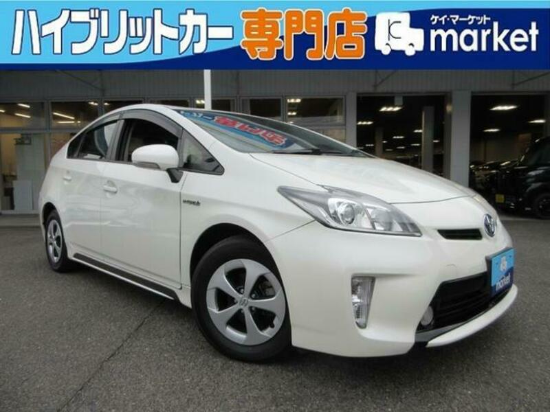 TOYOTA PRIUS