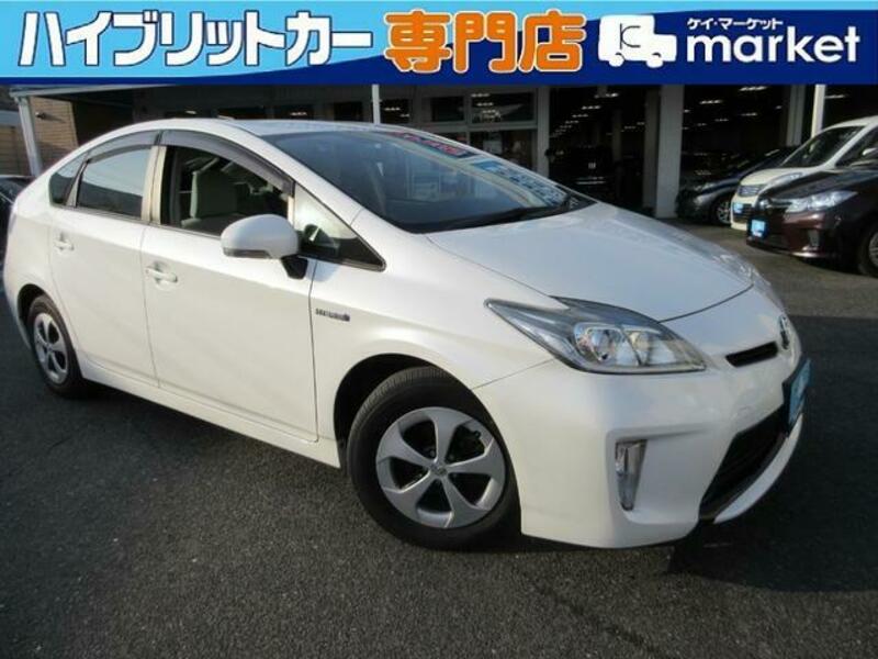 TOYOTA PRIUS