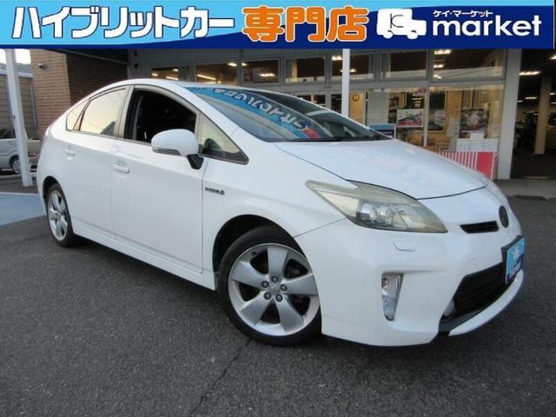 TOYOTA PRIUS