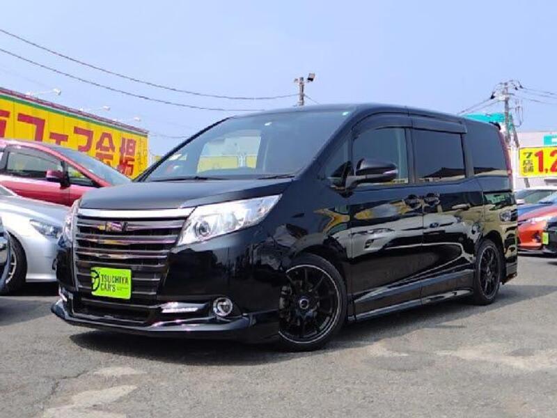 TOYOTA NOAH