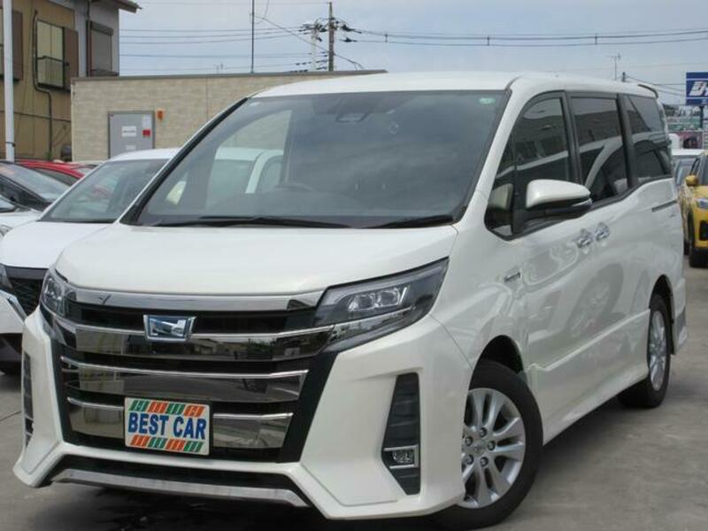 TOYOTA NOAH