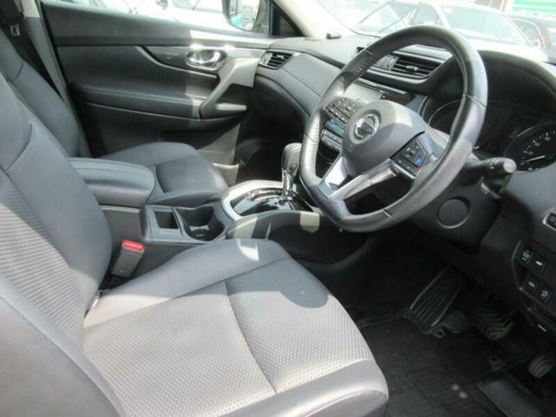 X-TRAIL