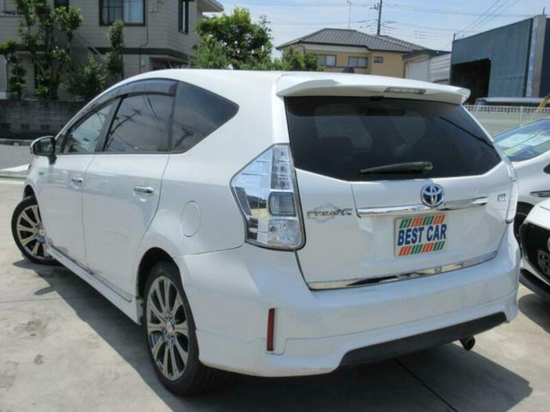 PRIUS ALPHA