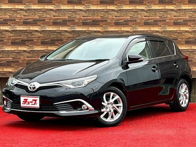 TOYOTA AURIS
