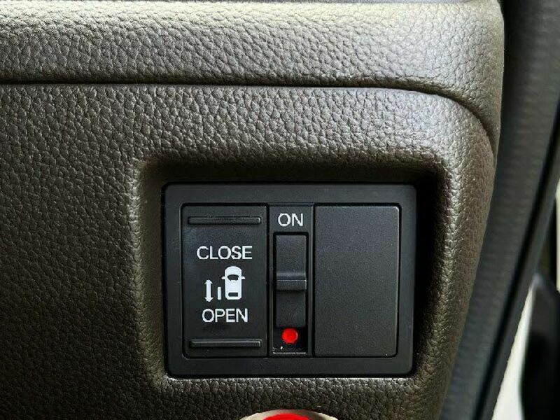 N BOX