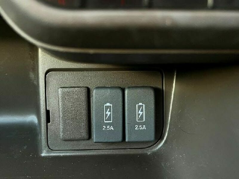 N BOX