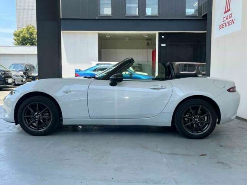 ROADSTER