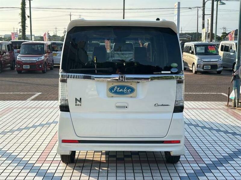 N BOX CUSTOM