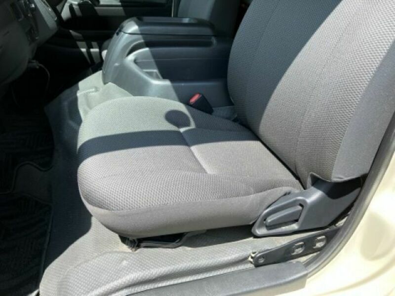 HIACE COMMUTER
