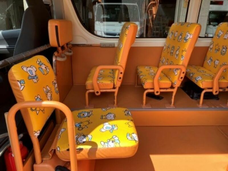 HIACE COMMUTER