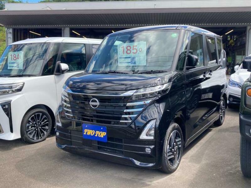 NISSAN ROOX
