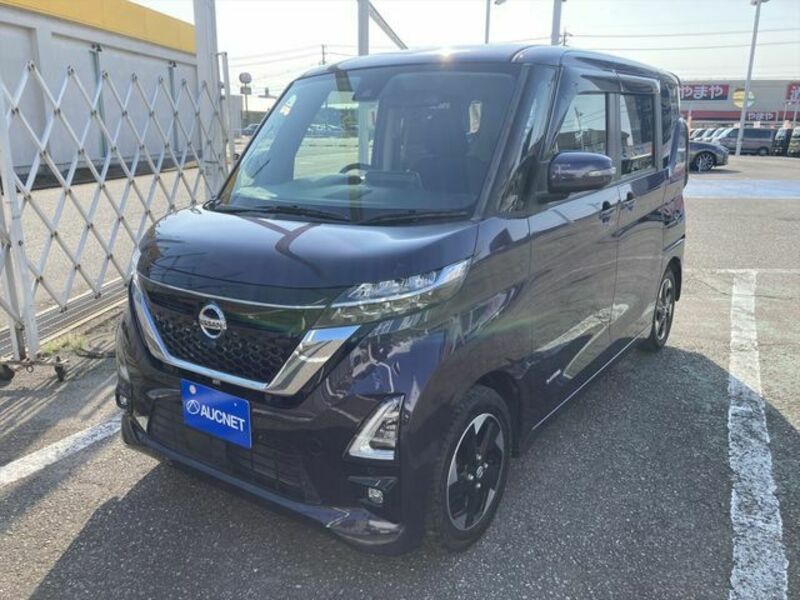 NISSAN ROOX
