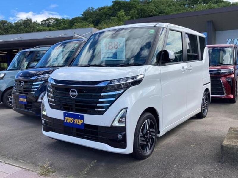 NISSAN ROOX