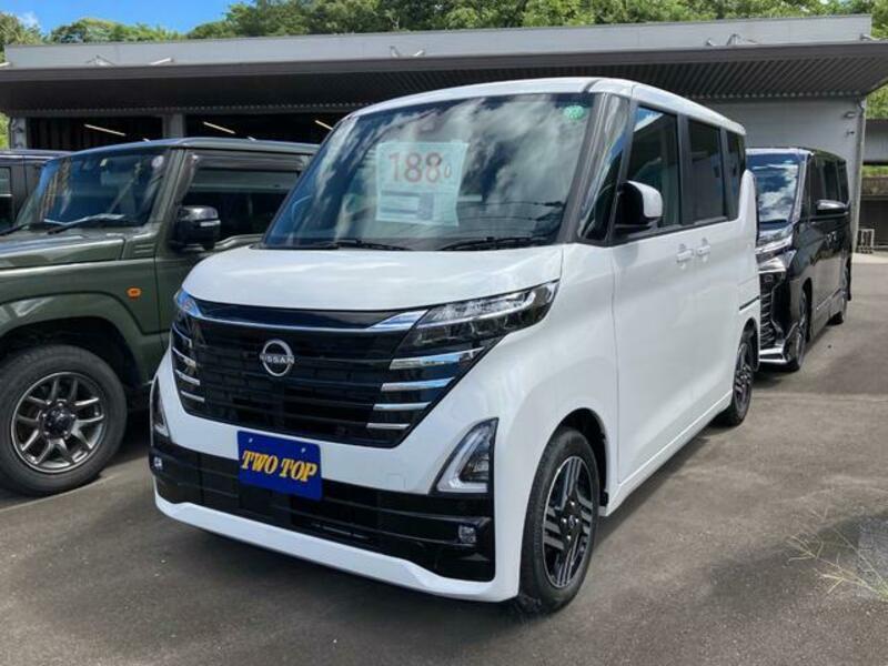 NISSAN ROOX