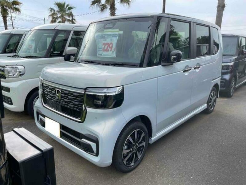 N BOX CUSTOM