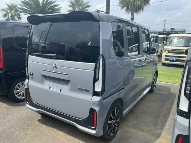 N BOX CUSTOM