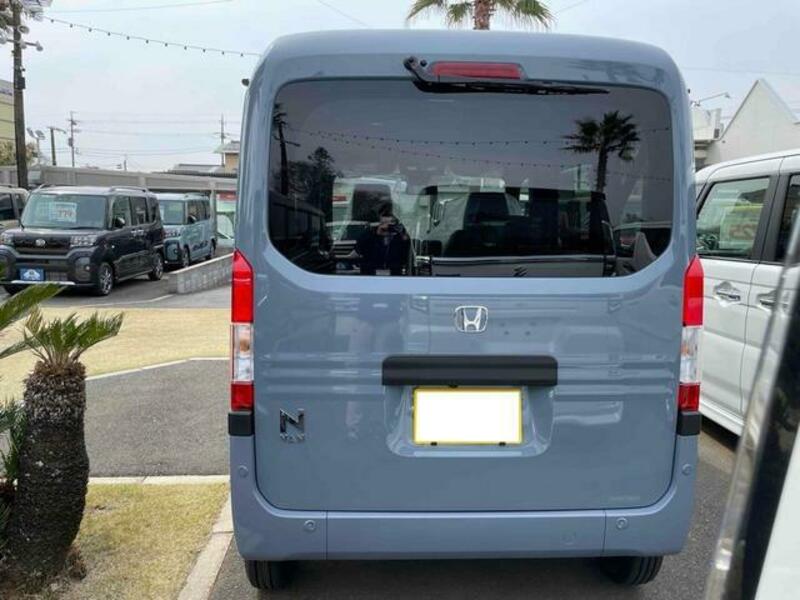 N-VAN