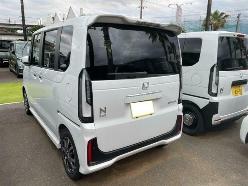 N BOX CUSTOM