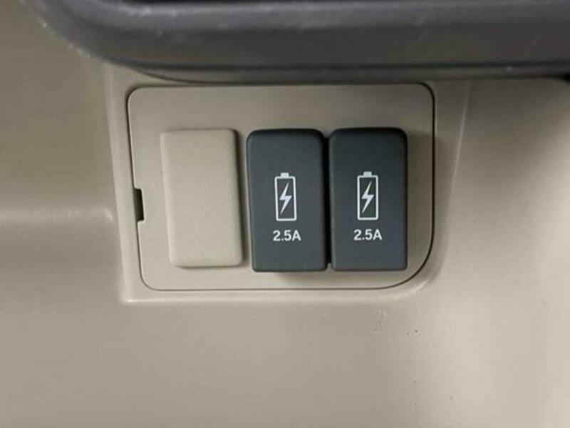 N BOX