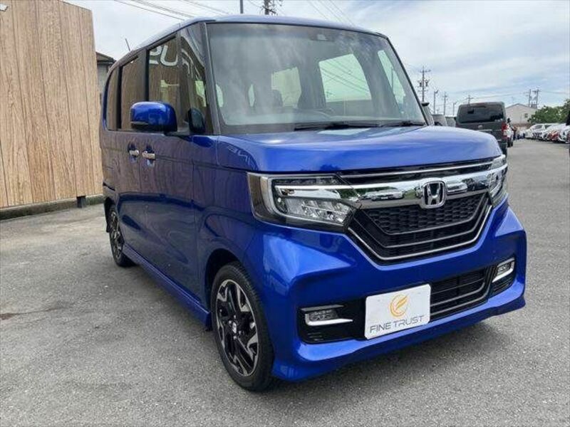 N BOX CUSTOM