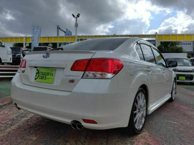 LEGACY B4