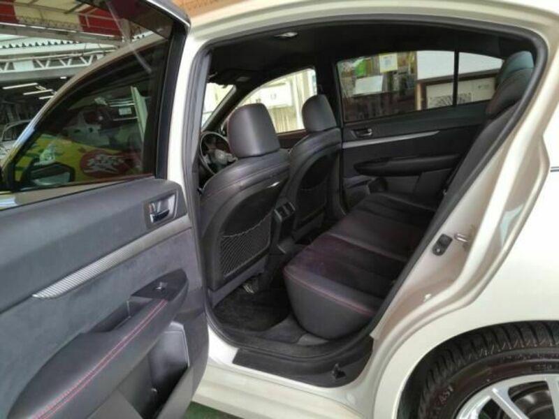 LEGACY B4