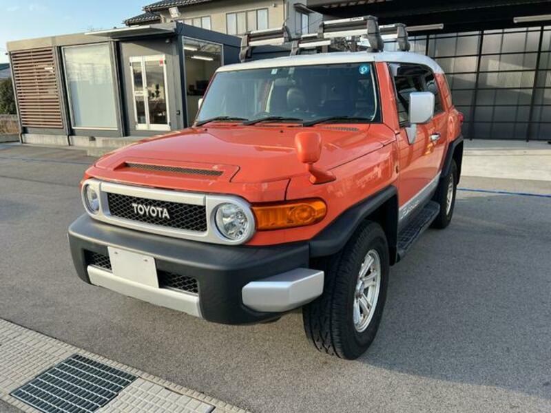 TOYOTA FJ CRUISER