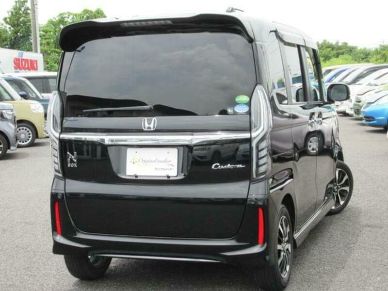 N BOX CUSTOM
