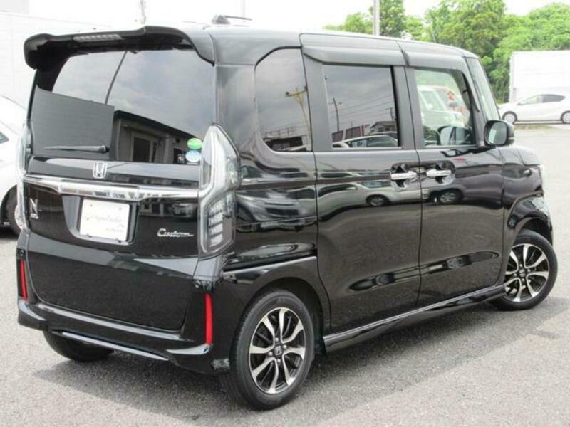 N BOX CUSTOM