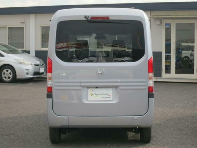 N-VAN