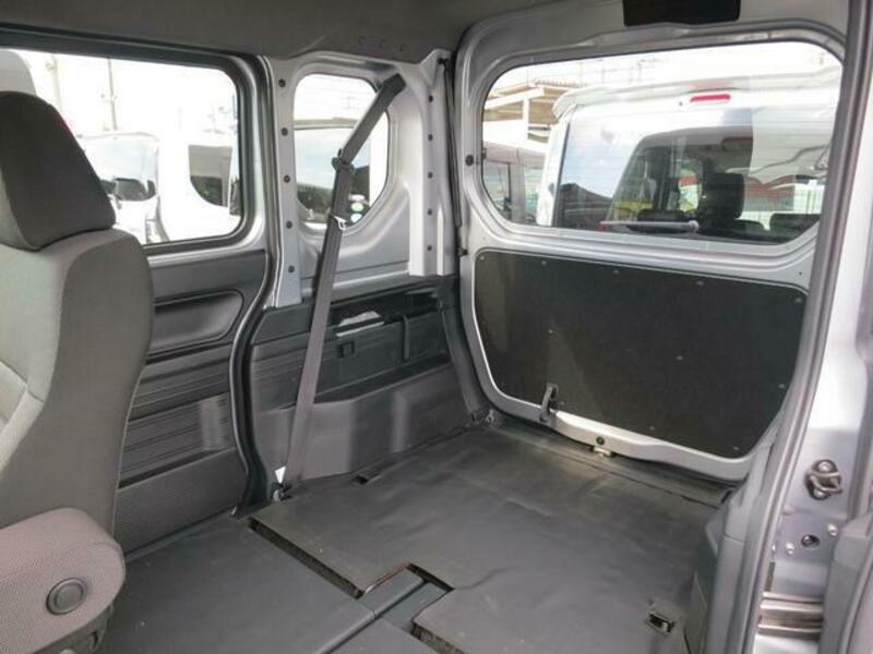 N-VAN