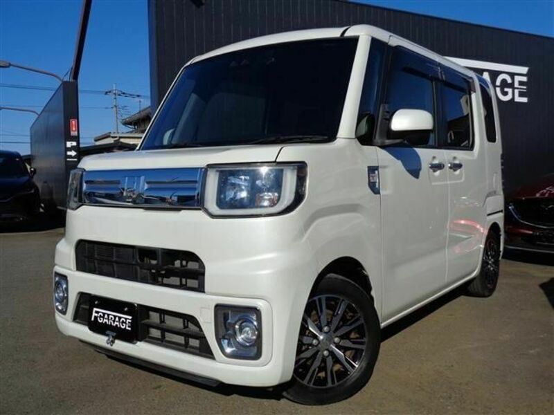 DAIHATSU WAKE