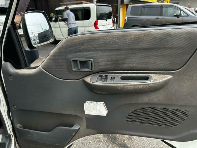 BONGO VAN