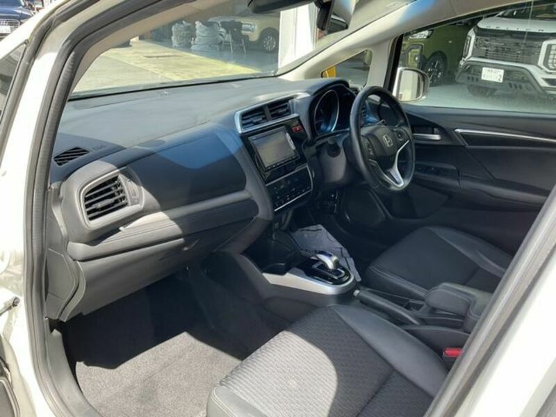 FIT HYBRID